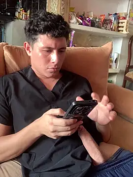 Snapshot of angelxxx95 chatting on February 27, 2026, 5:13 pm angelxxx95 online show from February 27, 2026, 5:13 pm