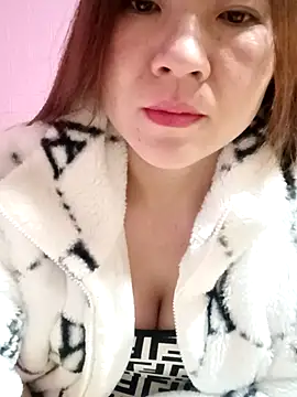 Lily-ross22 online show from November 26, 2025, 7:25 pm