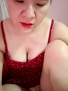 Lily-ross22 online show from May 19, 2026, 4:19 am