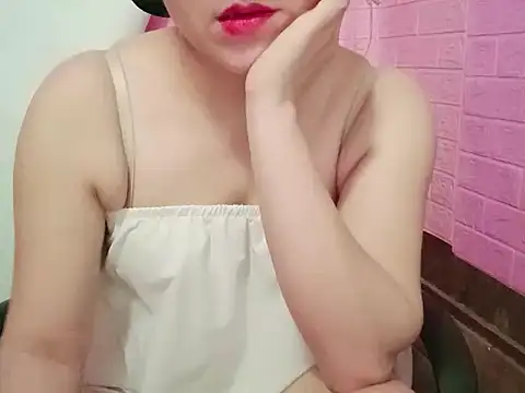 Lily-ross22 online show from May 12, 2026, 4:20 am