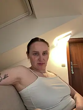 TomilaSi online show from June 15, 2026, 1:55 pm