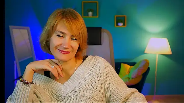 DanaRyan  online show from December 1, 2025, 9:10 am