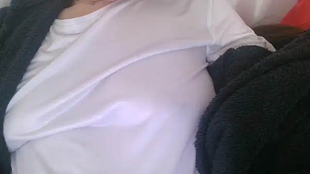 Snapshot of mery_lou2025 chatting on December 5, 2025, 8:50 pm mery lou2025 online show from December 5, 2025, 8:50 pm