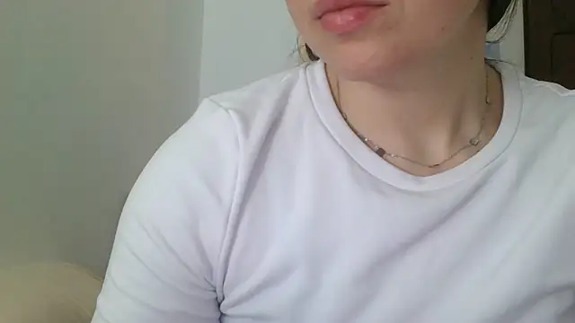 Snapshot of mery_lou2025 chatting on December 16, 2025, 5:28 pm mery lou2025 online show from December 16, 2025, 5:28 pm