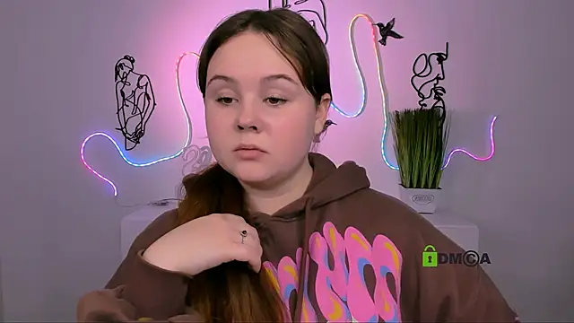 candy flossie1 online show from December 15, 2025, 6:19 am