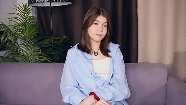 ZulaRattan online show from November 27, 2025, 5:08 am