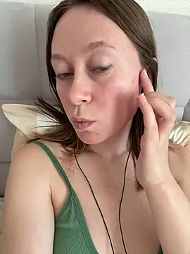 Snapshot of Brooke_lover chatting on May 8, 2026, 5:44 am Brooke lover online show from May 8, 2026, 5:44 am