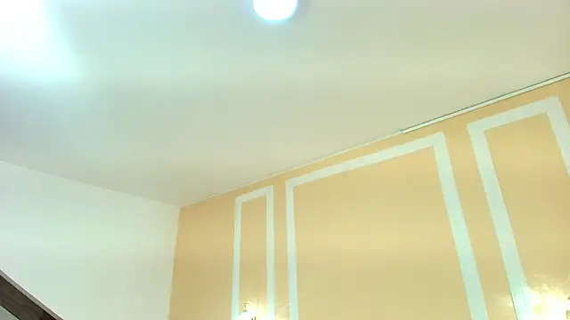 Snapshot of HallieStone chatting on May 22, 2026, 1:53 pm HallieStone online show from May 22, 2026, 1:53 pm