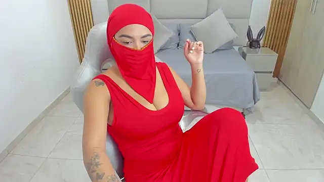 Snapshot of Raizel_kazem chatting on November 26, 2025, 2:06 pm Raizel kazem online show from November 26, 2025, 2:06 pm