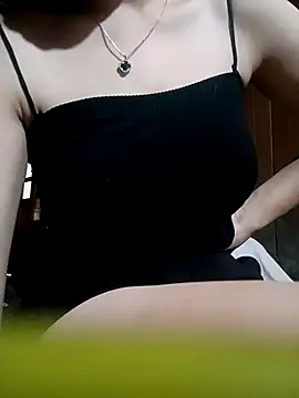 Snapshot of NariShow chatting on April 14, 2026, 11:21 pm NariShow online show from April 14, 2026, 11:21 pm