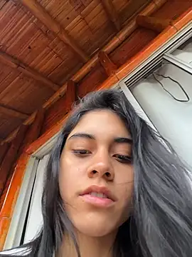 Miia moonn online show from March 5, 2026, 11:51 am