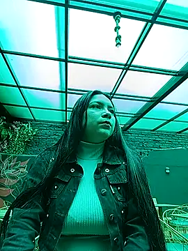 Snapshot of Vayoleth_0-2 chatting on December 2, 2025, 3:14 pm Vayoleth 0-2 online show from December 2, 2025, 3:14 pm