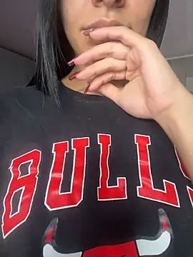 Snapshot of SaraAndrade_ chatting on March 12, 2026, 12:42 pm SaraAndrade online show from March 12, 2026, 12:42 pm