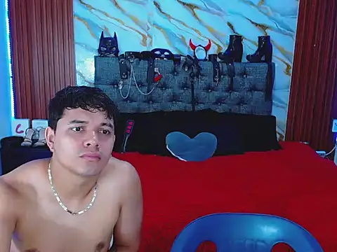 Snapshot of Meryandcris chatting on December 16, 2025, 6:28 am Meryandcris online show from December 16, 2025, 6:28 am