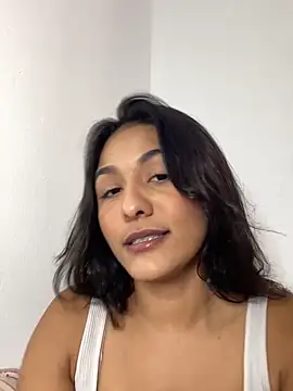 Laurapocahontas online show from November 25, 2025, 7:03 pm