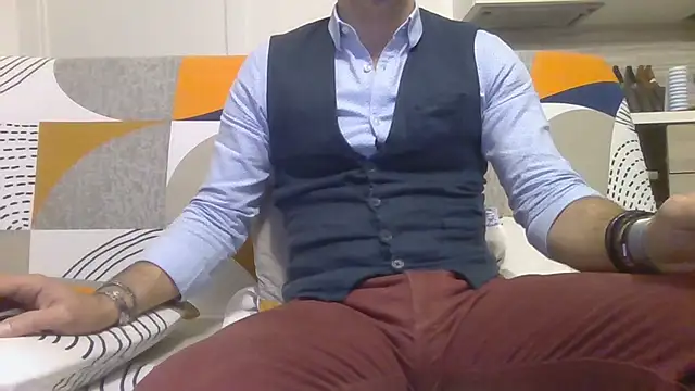 Snapshot of Eroshotlicker chatting on March 4, 2026, 10:17 pm Eroshotlicker online show from March 4, 2026, 10:17 pm