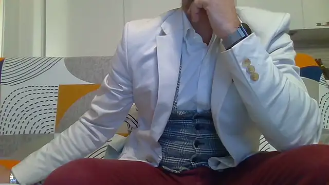 Snapshot of Eroshotlicker chatting on March 7, 2026, 11:43 pm Eroshotlicker online show from March 7, 2026, 11:43 pm