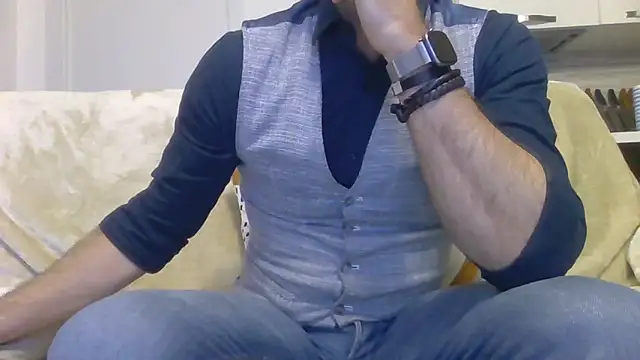 Snapshot of Eroshotlicker chatting on April 13, 2026, 9:08 pm Eroshotlicker online show from April 13, 2026, 9:08 pm