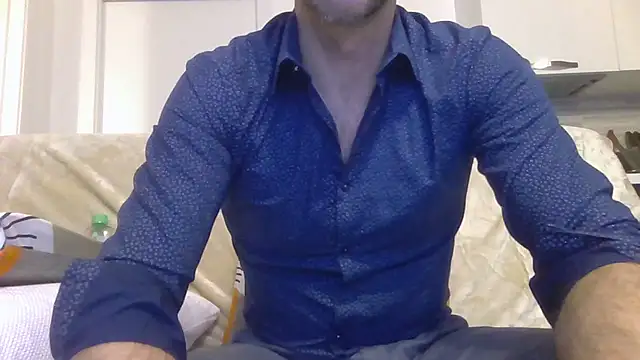 Snapshot of Eroshotlicker chatting on January 15, 2026, 10:13 pm Eroshotlicker online show from January 15, 2026, 10:13 pm