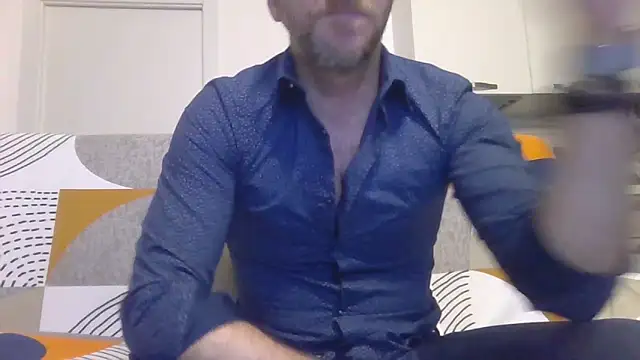 Snapshot of Eroshotlicker chatting on March 5, 2026, 9:54 pm Eroshotlicker online show from March 5, 2026, 9:54 pm