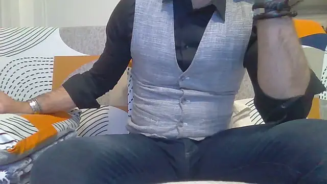 Snapshot of Eroshotlicker chatting on March 8, 2026, 10:13 pm Eroshotlicker online show from March 8, 2026, 10:13 pm