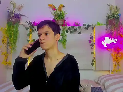 AngelSlimm online show from November 28, 2025, 4:56 am