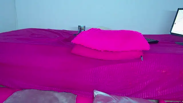 Milytylor online show from March 12, 2026, 1:48 pm