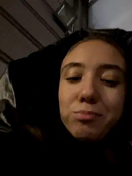 Snapshot of CristinaSw chatting on December 5, 2025, 8:17 pm CristinaSw online show from December 5, 2025, 8:17 pm