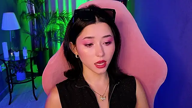 RedMidnight online show from June 19, 2026, 3:29 pm