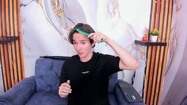 Aaron LatinMen2 online show from November 26, 2025, 3:39 am