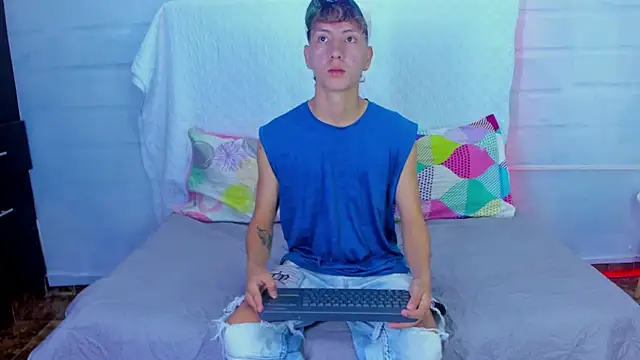 sammysex- online show from November 26, 2025, 6:24 am