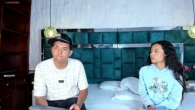  bonnyandclyde online show from March 14, 2026, 12:55 pm