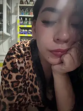 Snapshot of VictoriaaRose chatting on December 19, 2025, 5:32 am VictoriaaRose online show from December 19, 2025, 5:32 am