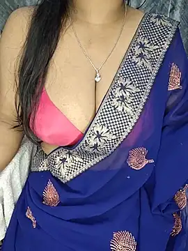 Snapshot of Curvy_Pooja chatting on May 26, 2026, 12:53 am Curvy Pooja online show from May 26, 2026, 12:53 am