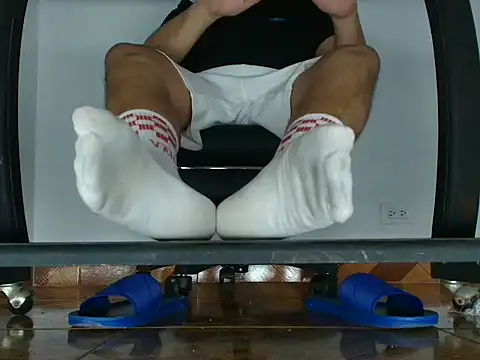 Snapshot of Alphacashmaster777 chatting on February 22, 2026, 4:15 am Alphacashmaster777 online show from February 22, 2026, 4:15 am