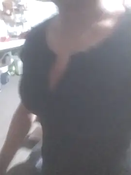 tieutam122 online show from February 5, 2026, 1:40 pm