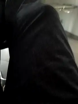 Vampiro83zz online show from March 7, 2026, 3:50 pm