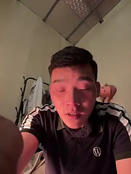 Snapshot of sanu551 chatting on December 15, 2025, 3:29 pm sanu551 online show from December 15, 2025, 3:29 pm