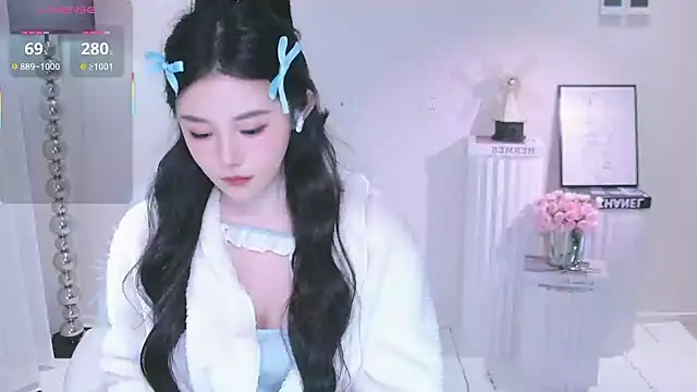 Snapshot of Persephone_2025 chatting on December 14, 2025, 5:18 pm Persephone 2025 online show from December 14, 2025, 5:18 pm