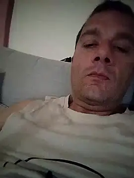 Snapshot of Billakos chatting on July 4, 2026, 9:41 pm Billakos online show from July 4, 2026, 9:41 pm