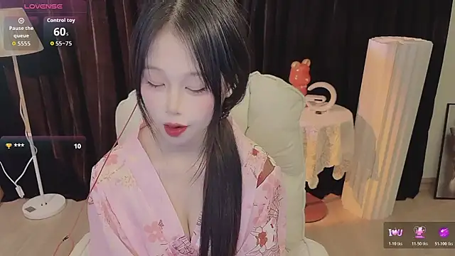 Snapshot of -Annababy chatting on February 1, 2026, 9:13 pm -Annababy online show from February 1, 2026, 9:13 pm