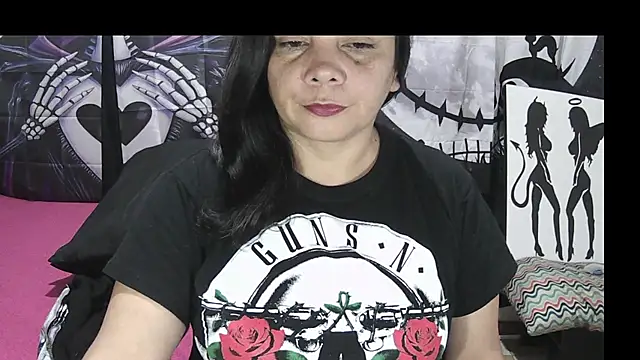 Snapshot of vivian-milf chatting on July 18, 2026, 2:09 am vivian-milf online show from July 18, 2026, 2:09 am