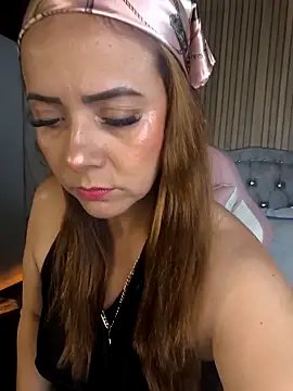 Snapshot of Karla_Ferrer_x chatting on March 6, 2026, 3:51 pm Karla Ferrer x online show from March 6, 2026, 3:51 pm