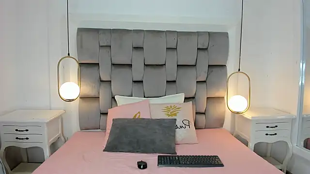 Snapshot of gaby_smit__ chatting on February 12, 2026, 11:32 am gaby smit online show from February 12, 2026, 11:32 am