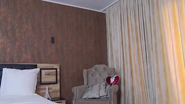 Snapshot of SilviaPastori chatting on January 9, 2026, 6:20 am SilviaPastori online show from January 9, 2026, 6:20 am