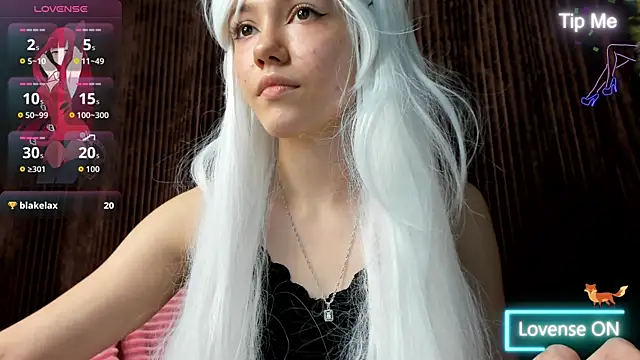 Snapshot of MissKotomissCat chatting on December 2, 2025, 7:48 pm MissKotomissCat online show from December 2, 2025, 7:48 pm