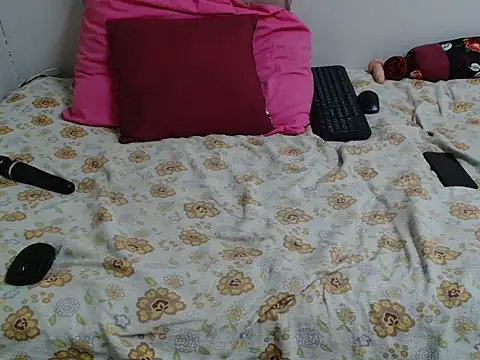 KittyPussyZA online show from June 10, 2026, 5:03 pm