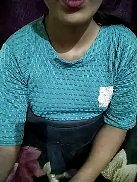 Snapshot of RASHMI_SHARMA9 chatting on December 18, 2025, 10:30 am RASHMI SHARMA9 online show from December 18, 2025, 10:30 am