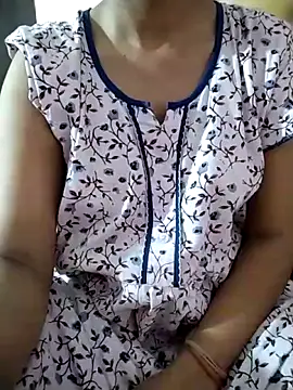 Snapshot of RASHMI_SHARMA9 chatting on May 14, 2026, 5:54 pm RASHMI SHARMA9 online show from May 14, 2026, 5:54 pm