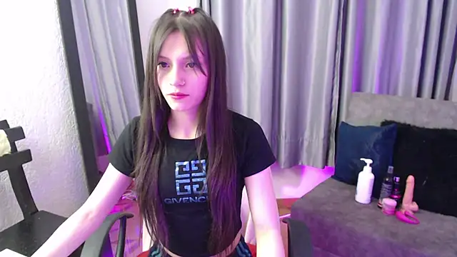 TiinaJonus  online show from April 22, 2026, 3:57 am